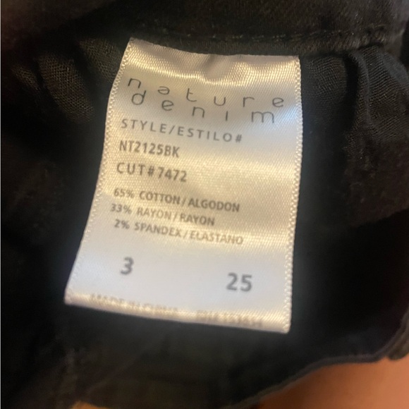 Black Skinny Jeans. Stretchy. Gently Worn. Size 3 - Picture 4 of 4